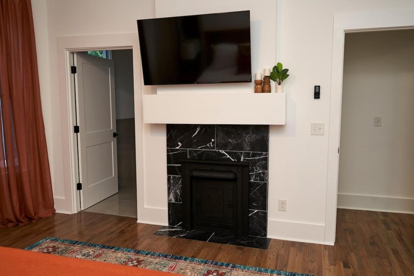 Spacious Retreat Near Downtown, Atl アトランタ エクステリア 写真